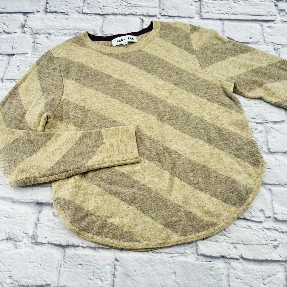 John + Jenn Beige and Brown Diagonal Knit Stripe Fine Knit Sweater Medium